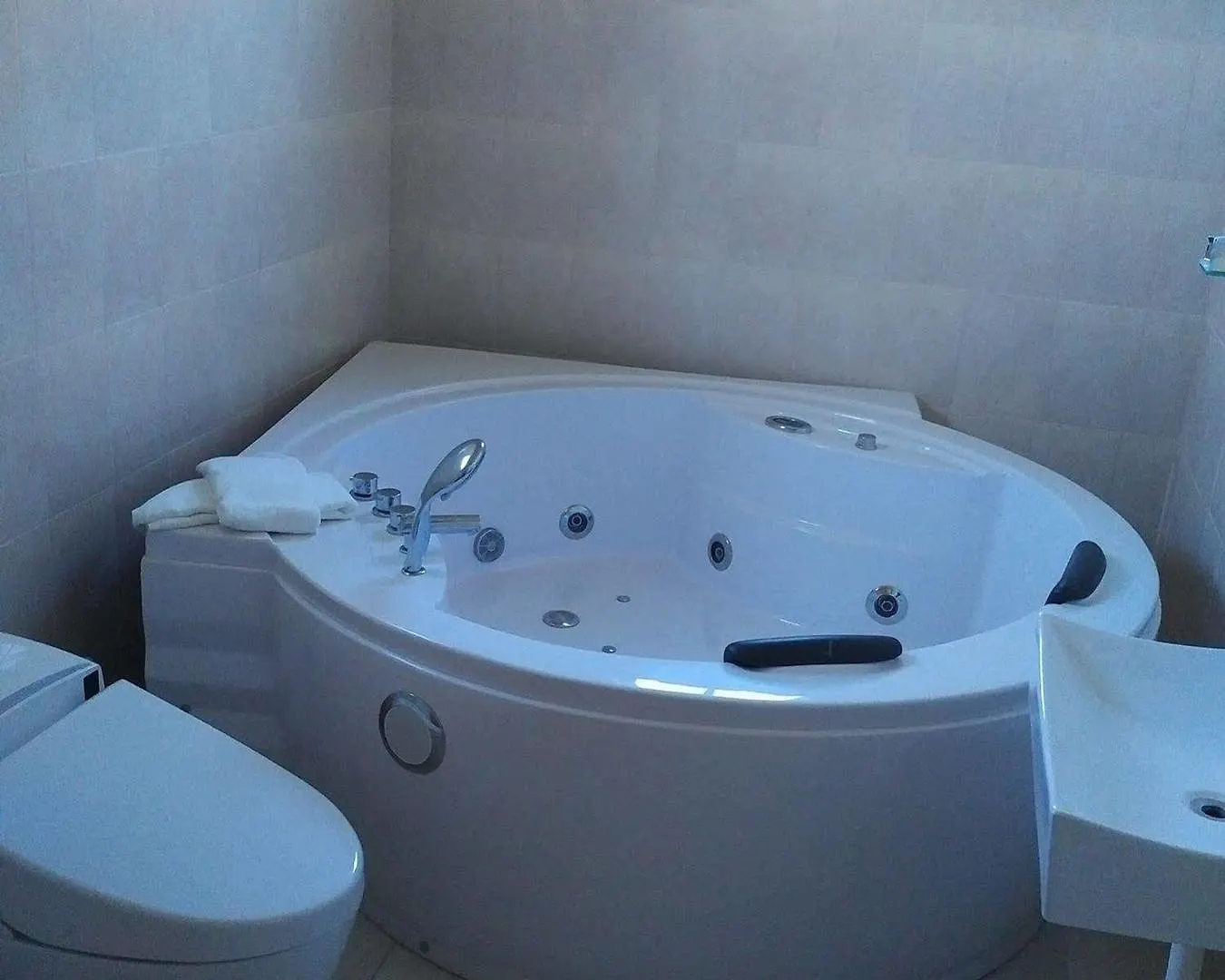 Negril Sky Blue Resorts Hotel